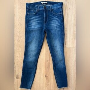 Whetherly Cooper High Rise Skinny Raw Hem Jeans
Size 28/6